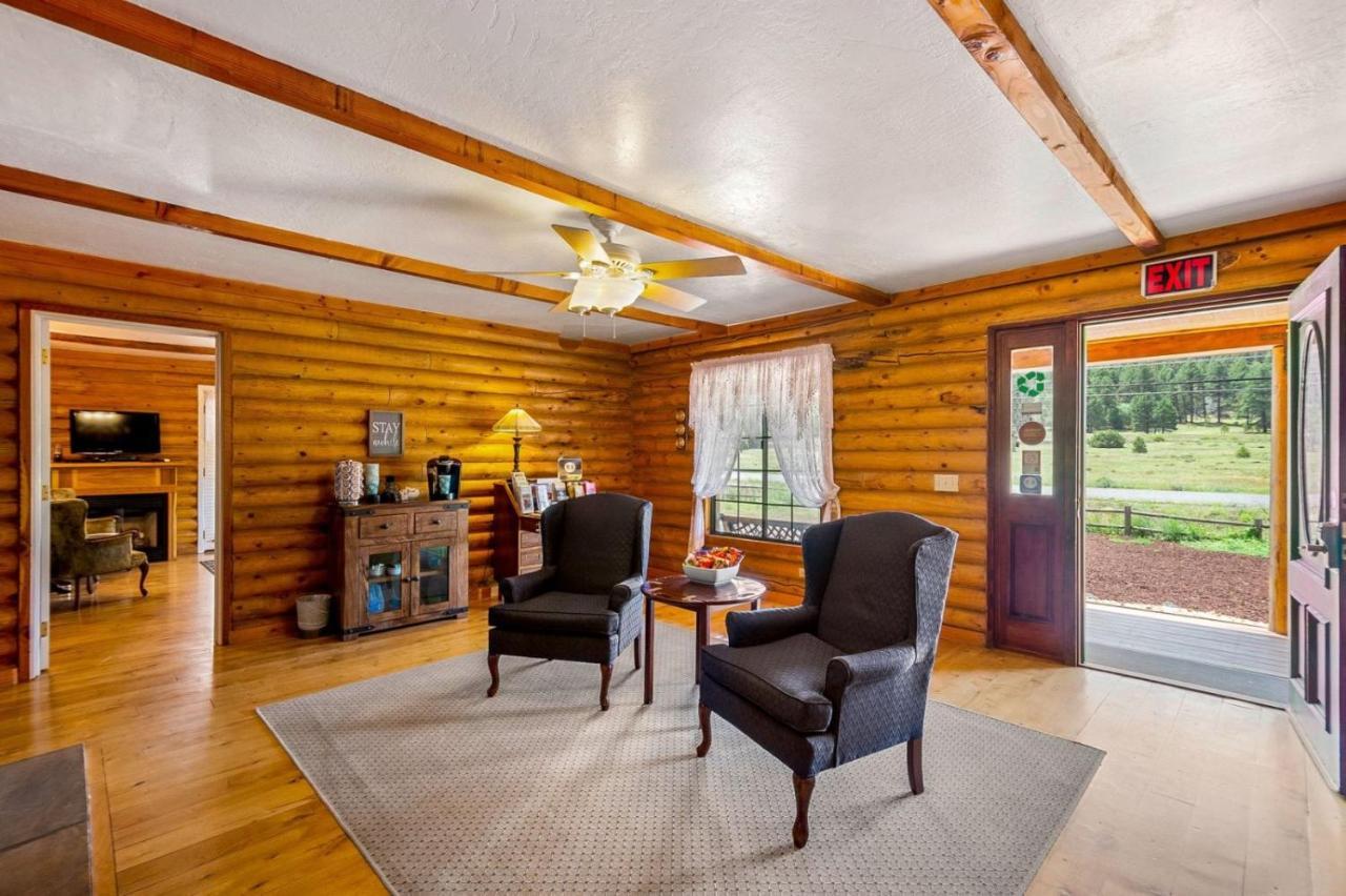 Quarter Horse Inn & Lodge 윌리엄스 외부 사진
