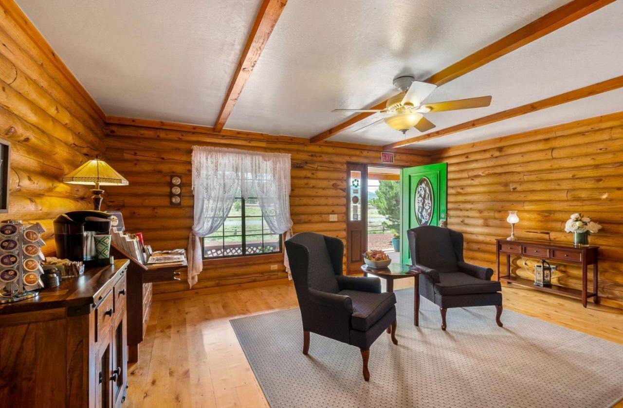 Quarter Horse Inn & Lodge 윌리엄스 외부 사진